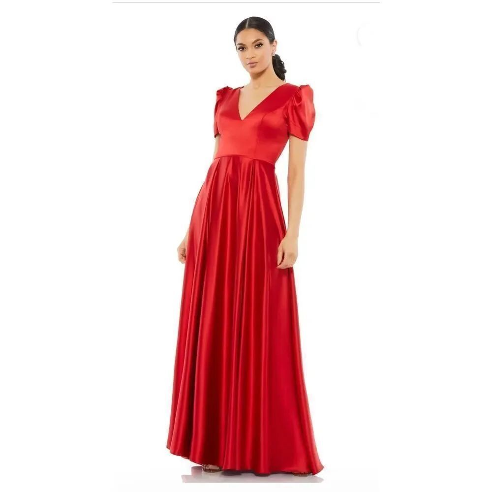 Mac Duggal NWT size 8 Ruby Red satin formal gown style 26606